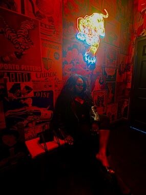 Meet your Posher, Aneisha